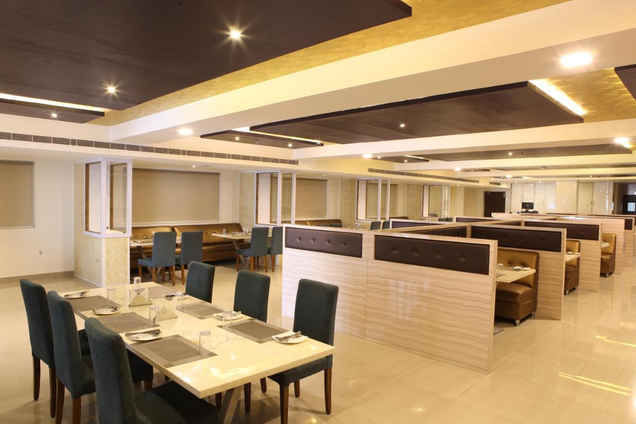 היידראבד Nova Pride Hotel מראה חיצוני תמונה