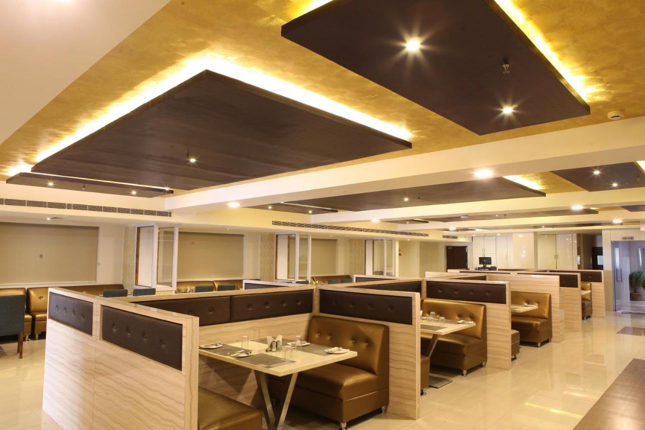 היידראבד Nova Pride Hotel מראה חיצוני תמונה